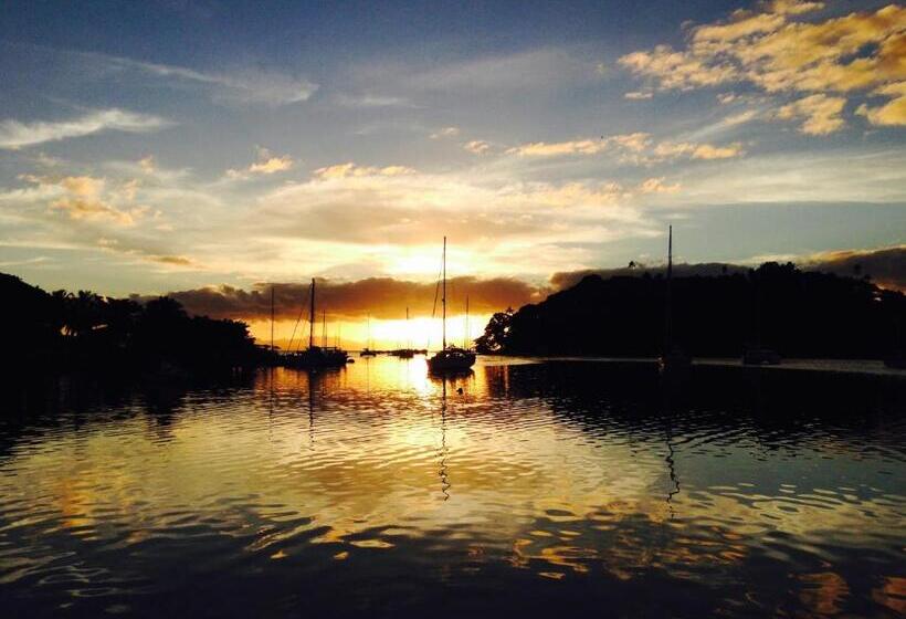 Бунгало Стандарт Вид на Сад, Latui Loft