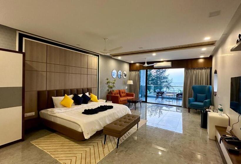 جناح سرير كينج, Aqualina