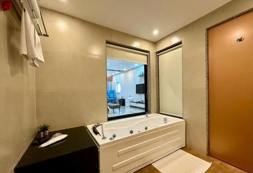 Luxus Suite mit Meerblick, Aqualina