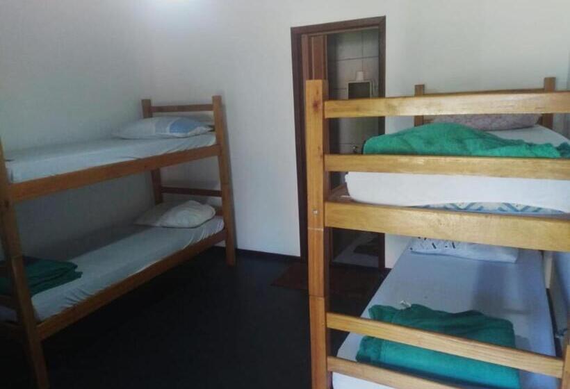 سرير فى غرفة مشتركه, Hostel E Pousada Araquari