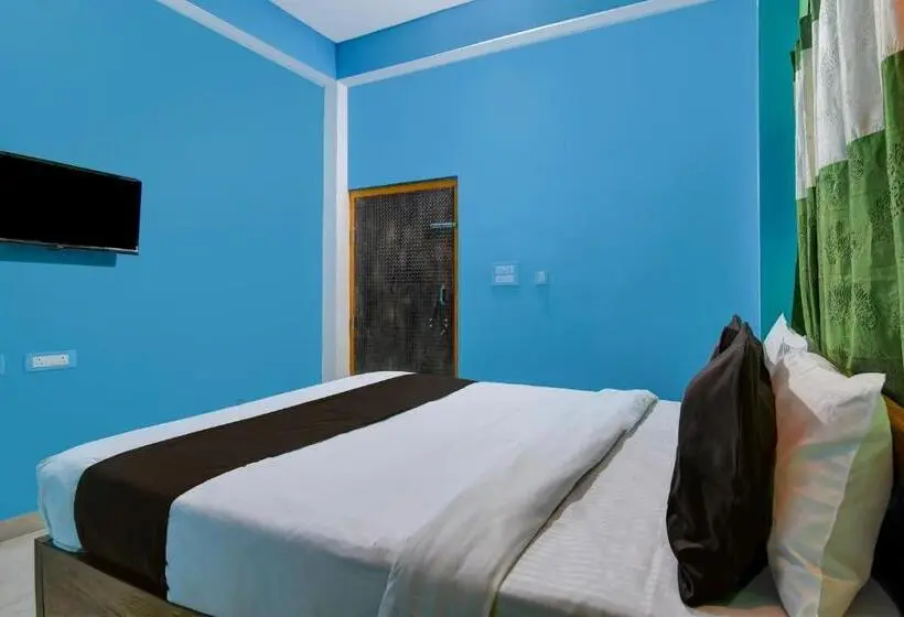 Classic Kolmen Hengen Huone, Oyo Blue Valley