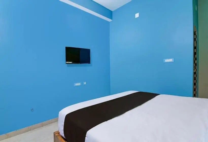 Classic Kolmen Hengen Huone, Oyo Blue Valley