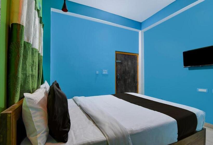 اتاق کلاسیک سه تخته, Oyo Blue Valley