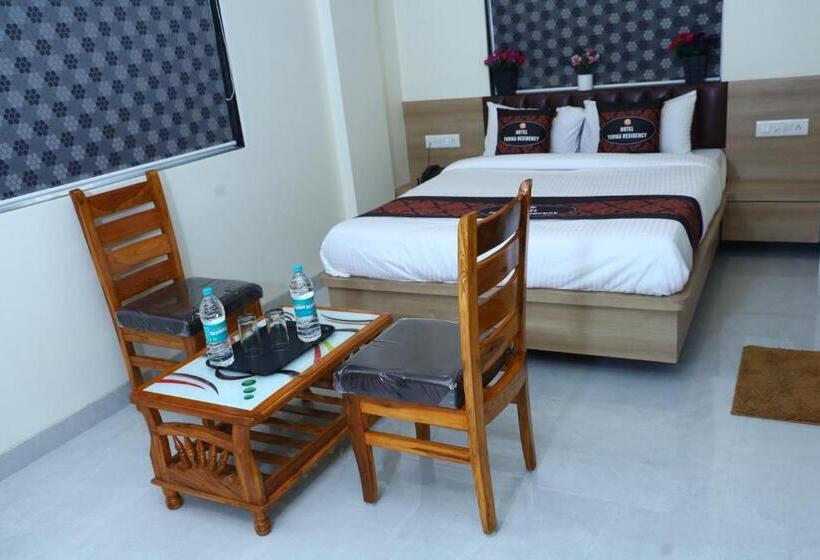 带大床的高级房间, Yuvika Residency