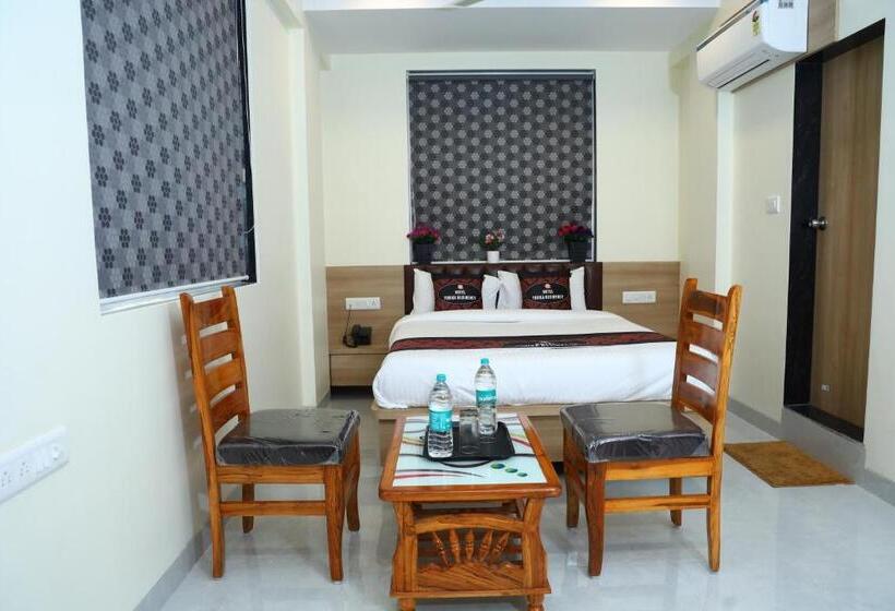 带大床的高级房间, Yuvika Residency