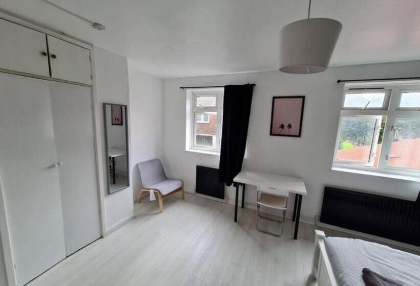 标准三人间, London E2 Rooms