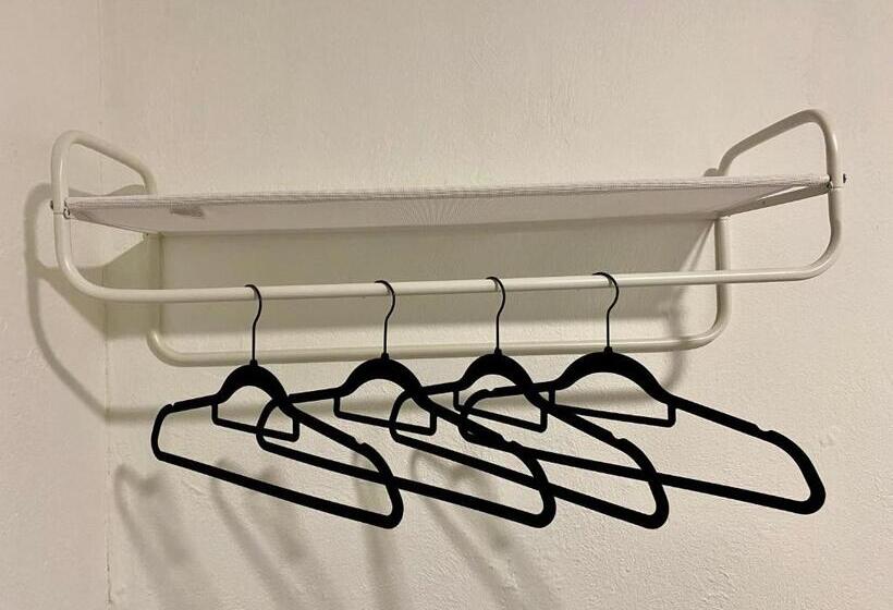 اتاق استاندارد با بالکن, Peaceful Suburban Utopia