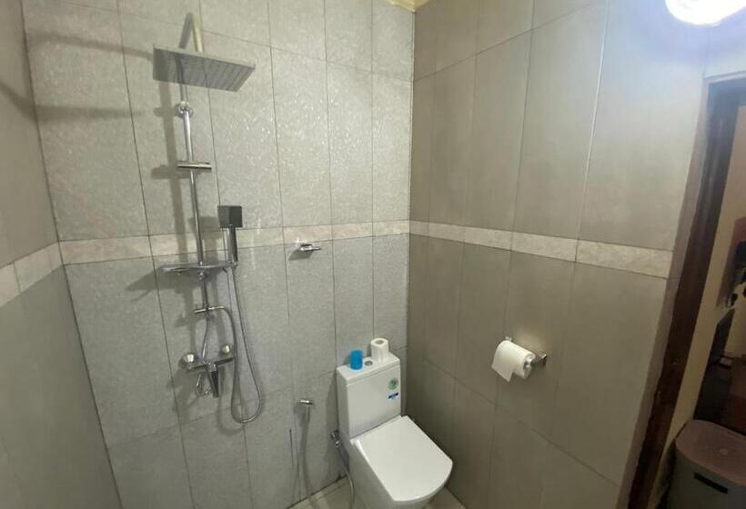 Quarto Estandar, The Landing Lodge Abidjan