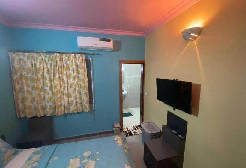 Quarto Estandar, The Landing Lodge Abidjan