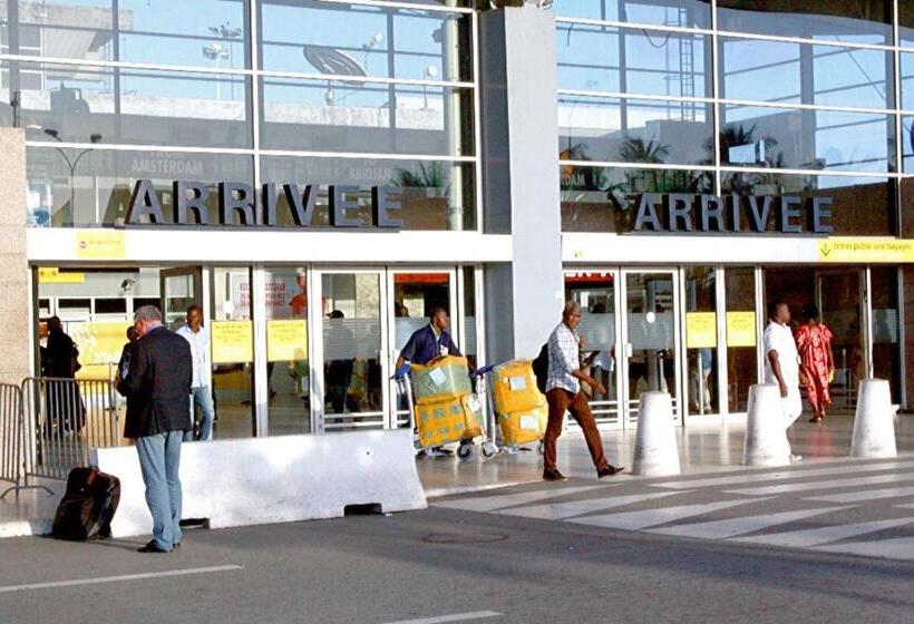 Casa 4 Quartos, The Landing Lodge Abidjan