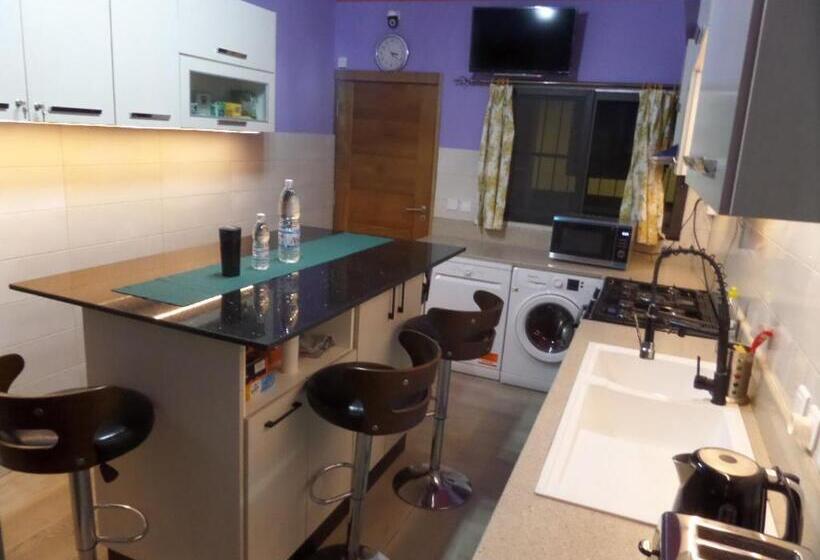 Casa 4 Quartos, The Landing Lodge Abidjan