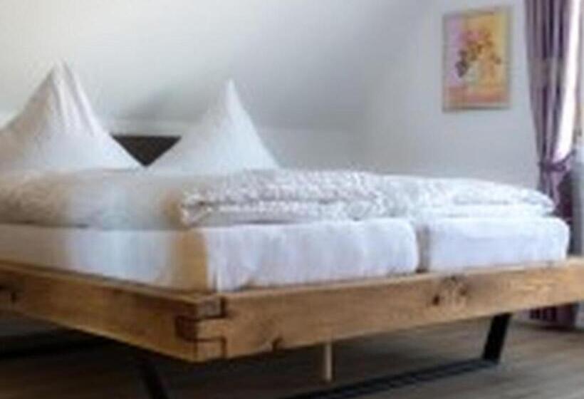 Quarto Estandar, Pension Haus Monika