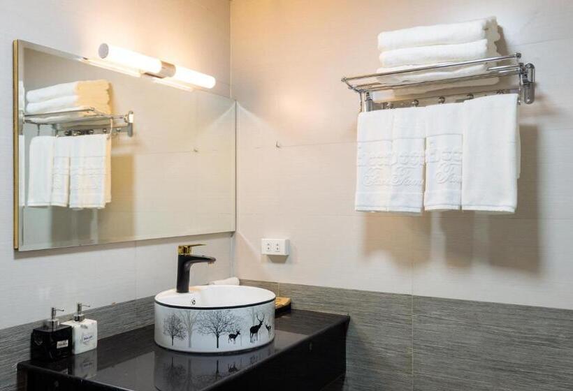 اتاق لوکس سه تخته, Babeeni Family Hotel Sapa