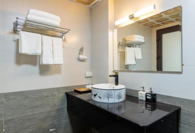 اتاق لوکس, Babeeni Family Hotel Sapa