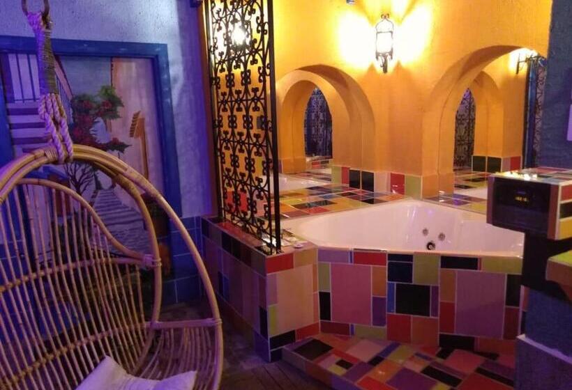 سوییت لوکس, Boutique El Duende Mantagua