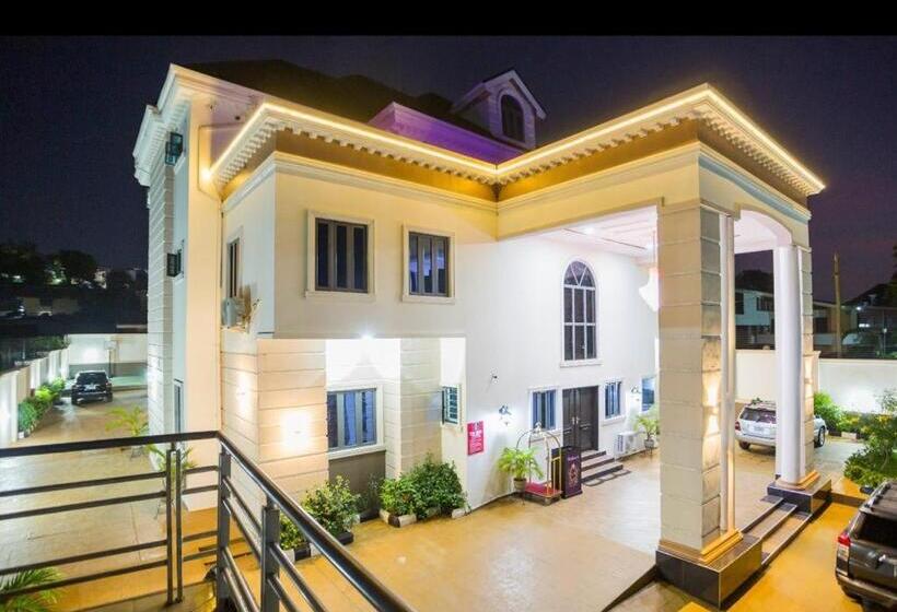 اتاق خانوادگی, Ed&dre Luxuria