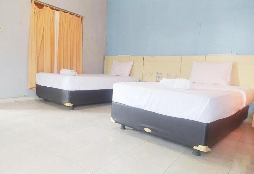 Standard Szoba, Reddoorz At Deamartaloka Colomadu Solo