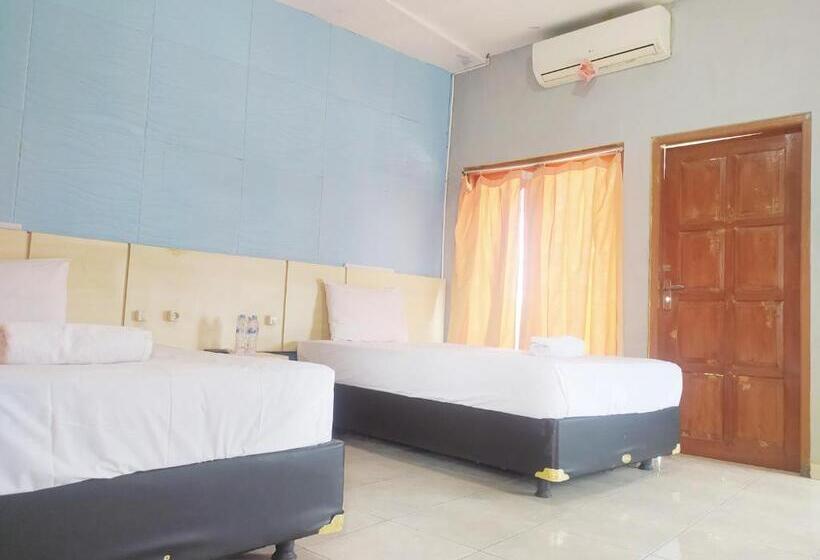 Standard Szoba, Reddoorz At Deamartaloka Colomadu Solo