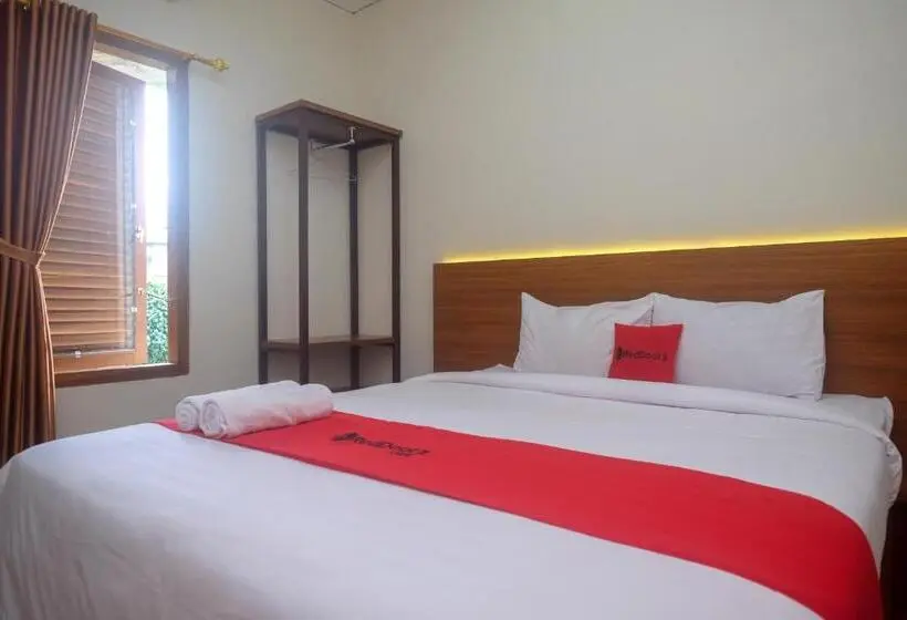 Quarto standard, Reddoorz @ Gentan Raya