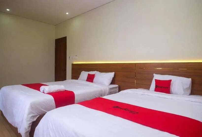 Quarto Familiar, Reddoorz @ Gentan Raya