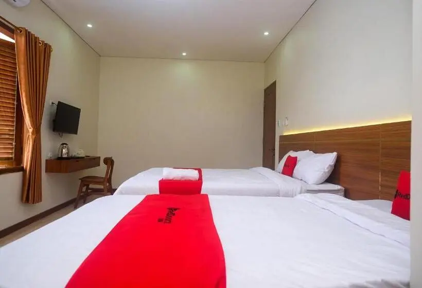 Quarto Familiar, Reddoorz @ Gentan Raya