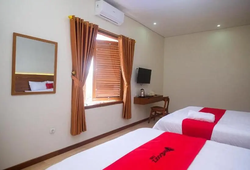 Quarto Familiar, Reddoorz @ Gentan Raya