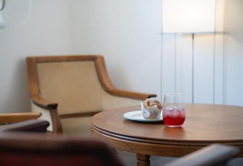 سوییت, Vitaminas   Casa De Playa Y Café