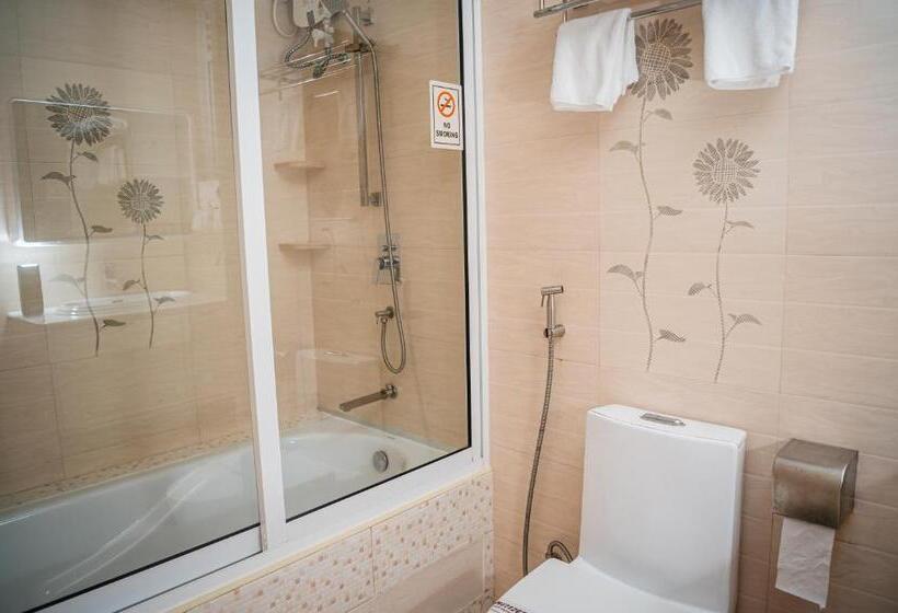 디럭스 룸, Zan Lodge