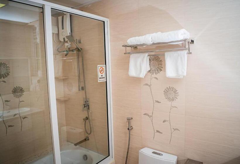 디럭스 룸, Zan Lodge