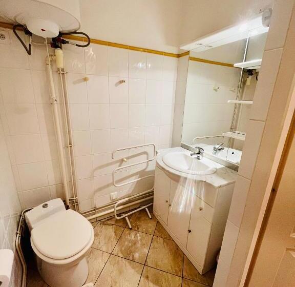 Standard room with outdoor bath, Chambre Indépendante à Lezignan La Cèbe