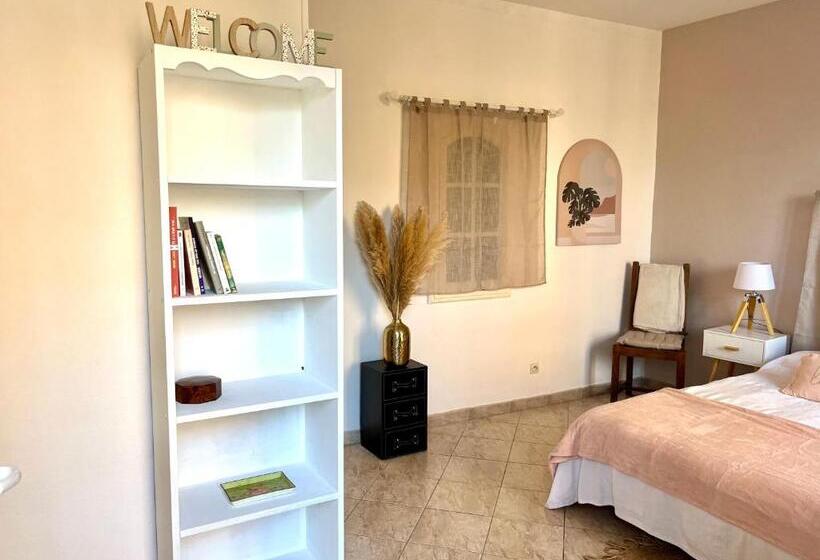 Standard room with outdoor bath, Chambre Indépendante à Lezignan La Cèbe
