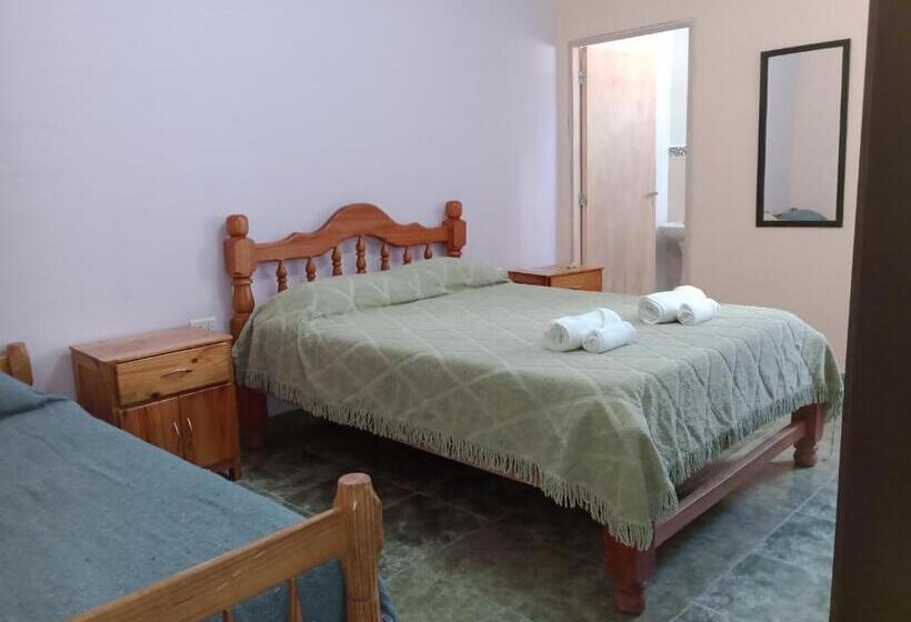 غرفة قياسية ثلاثية, Hospedaje Pachamama