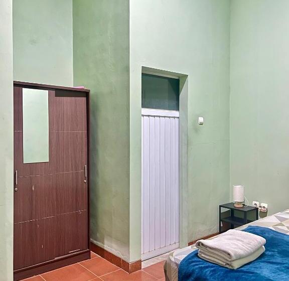 Habitación Economy, Telu.telu Solo