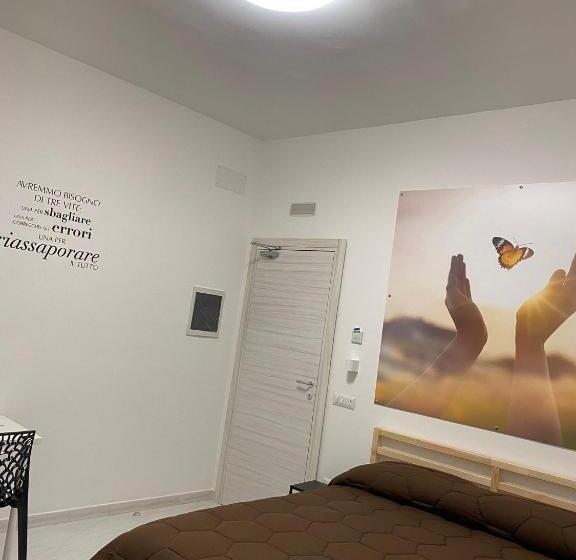 חדר סטנדרט לשלושה עם טרסה, In Bloom B&b