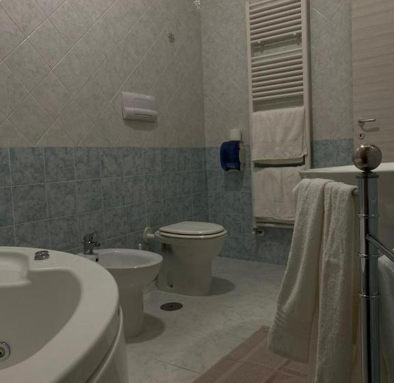 חדר סטנדרט לשלושה, In Bloom B&b