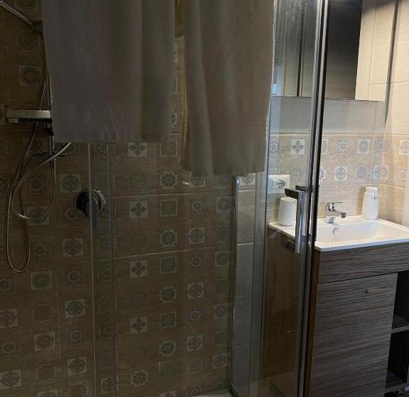 חדר סטנדרט נוף לבריכה, In Bloom B&b