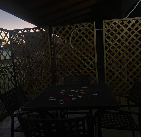 חדר סטנדרט עם טרסה, In Bloom B&b