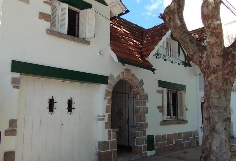 اتاق استاندارد, Maui Hostel
