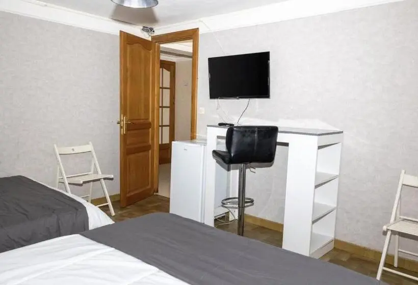 スタンダード４人部屋, Paradis Chambres D Hôtes Proche Paris   Aéroport Charles De Gaulle Airport   Parc Des Exposition Vil