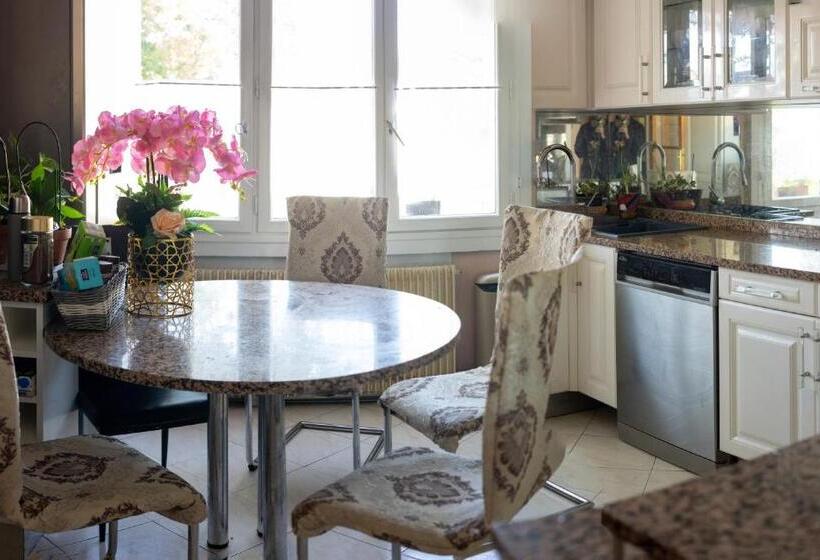 スタンダード４人部屋, Paradis Chambres D Hôtes Proche Paris   Aéroport Charles De Gaulle Airport   Parc Des Exposition Vil