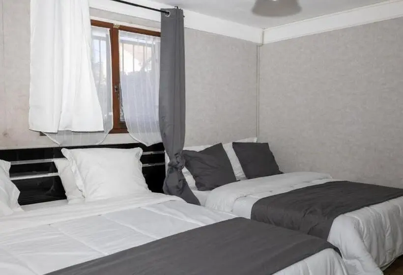 スタンダード４人部屋, Paradis Chambres D Hôtes Proche Paris   Aéroport Charles De Gaulle Airport   Parc Des Exposition Vil