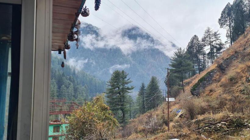 اتاق استاندارد, Formosa Cafe & Hostel