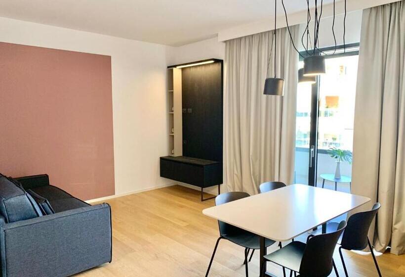 اتاق لوکس با بالکن, Domo Apuliae Apart