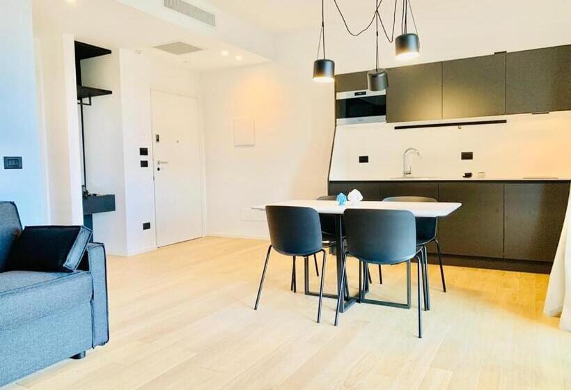 اتاق لوکس با بالکن, Domo Apuliae Apart