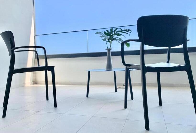 اتاق لوکس با بالکن, Domo Apuliae Apart