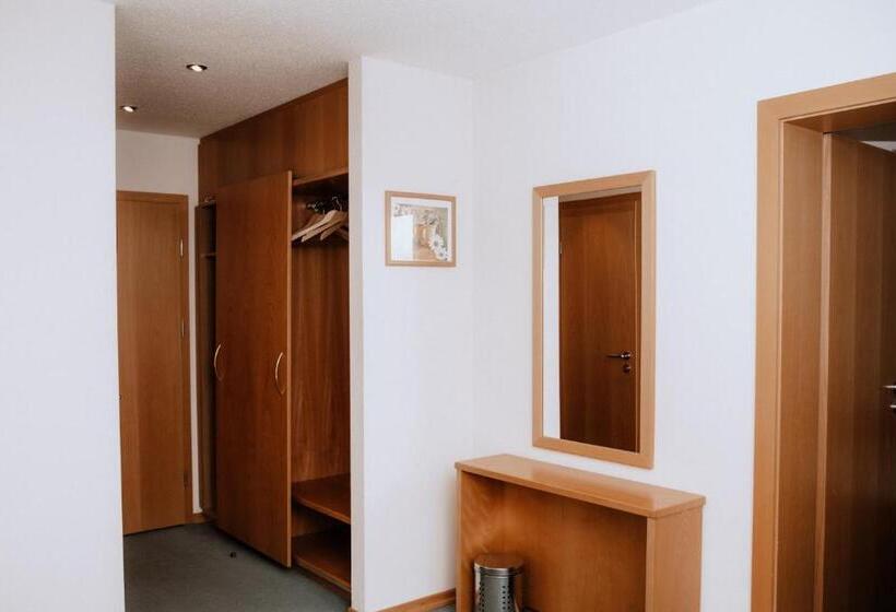 غرفة عائلية, Gasthof Hummel