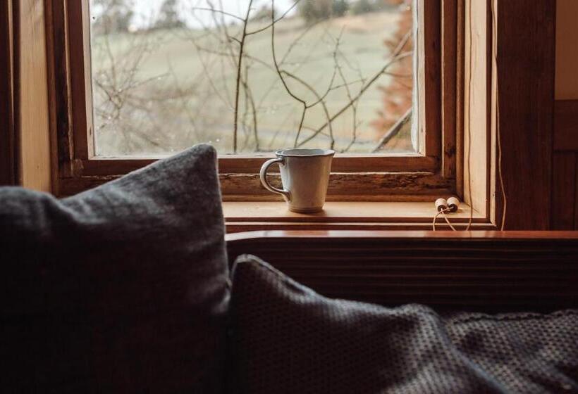 غرفة ديلوكس, Hideaway Farmlet Romantic Cottage With Miniature Goats