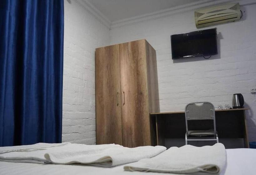 اتاق استاندارد, Ilhombek Guest House