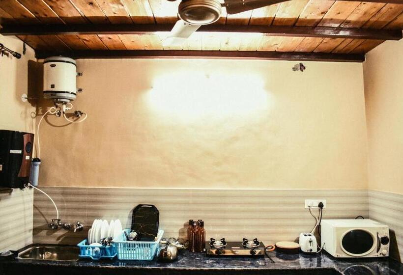 חדר סטנדרט נוף להרים, Karvaan B&b   2bhk Homestay