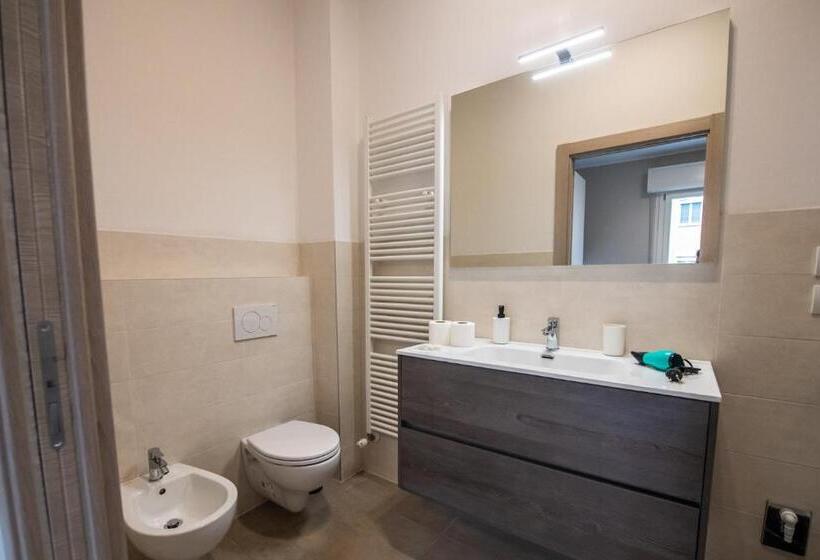 اتاق سوپریور, 350 M Dall Ospedale Maggiore L Parcheggio Privato Free L Nova Galileo